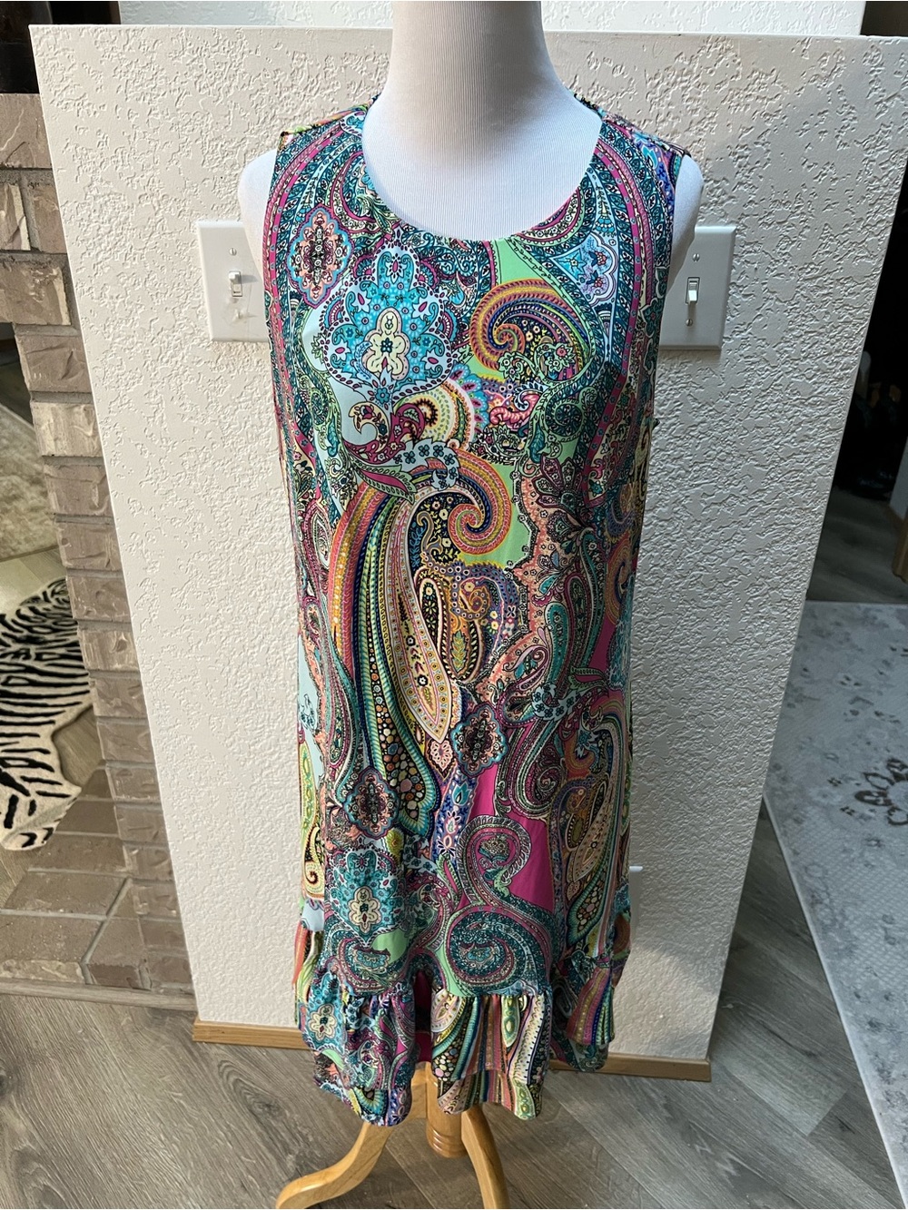 TOMMY HILFIGER SUNDRESS  AMAZING PAISLEY COLORS
